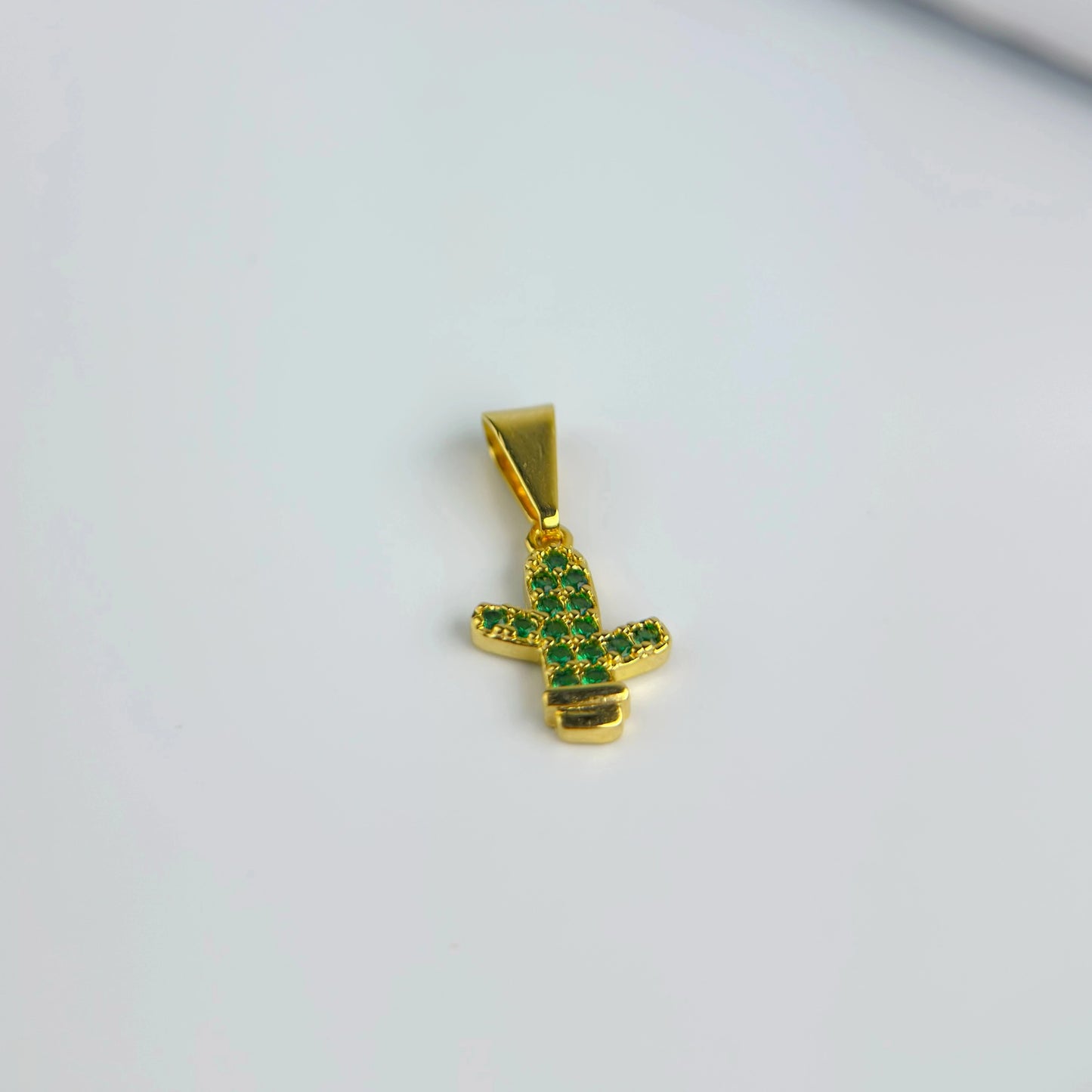 Dije Captus con Circon Verde