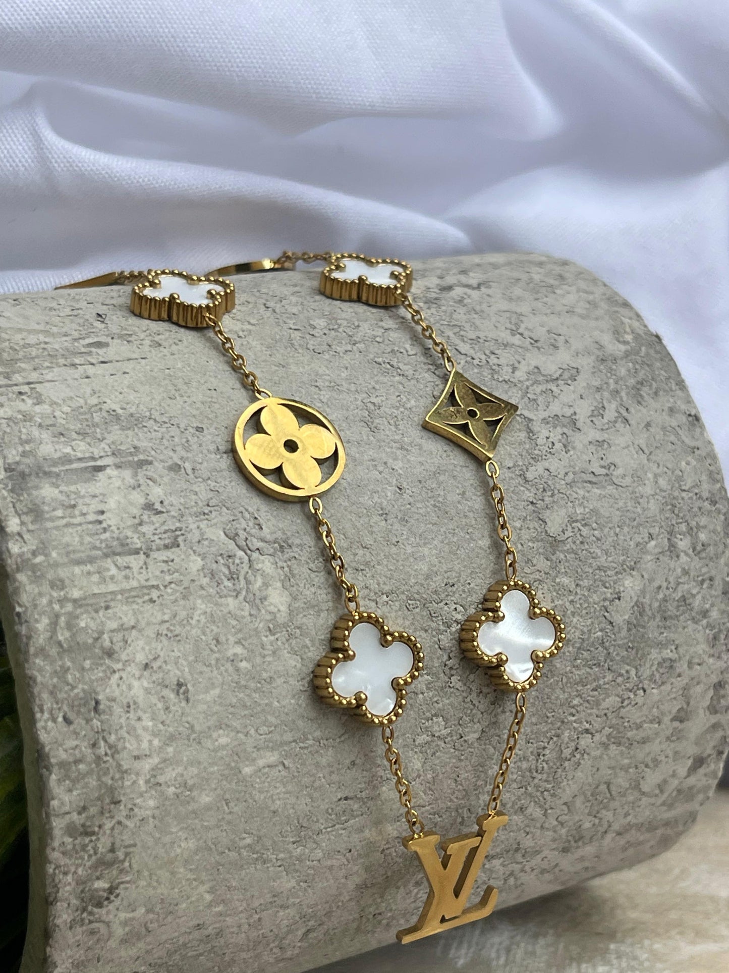 Cadena Treboles LV DAMA
