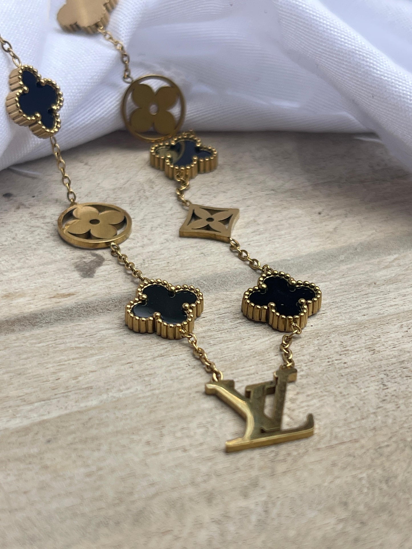 Cadena Treboles LV DAMA