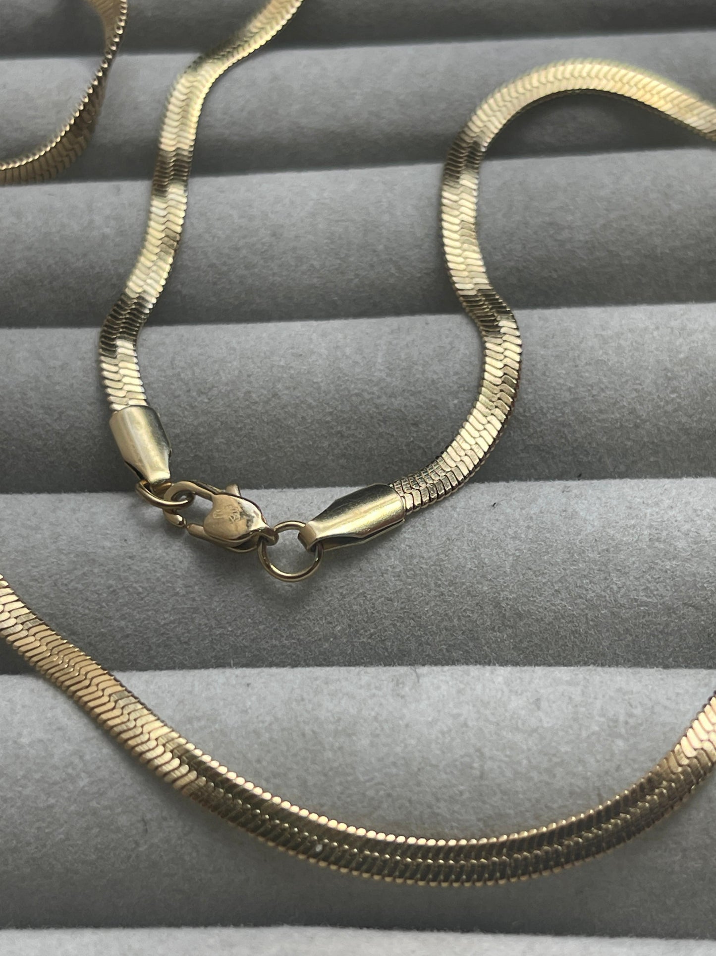 Cadena serpiente Dama