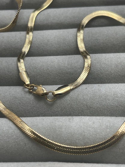 Cadena serpiente Dama
